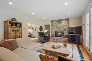 42 Dogwood Ln, Stamford, CT 06903 - Photo 20