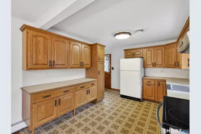170 Pamela Avenue, Groton, CT 06340 - Photo 10