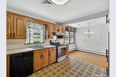 170 Pamela Avenue, Groton, CT 06340 - Photo 8