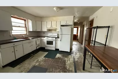 147 Trumbull Avenue, Bridgeport, CT 06606 - Photo 4