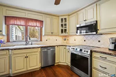 4 Apple Blossom Lane, Danbury, CT 06811 - Photo 12