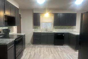 220 French St, Watertown, CT 06795 - Photo 2