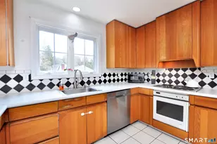 28 Great Pond Rd, Simsbury, CT 06070 - Photo 20