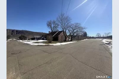 16 Raymond Road, Woodbridge, CT 06525 - Photo 20