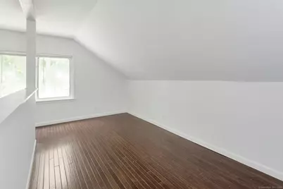 124 Minturn Place, Bridgeport, CT 06606 - Photo 14