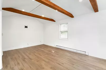 124 Minturn Place, Bridgeport, CT 06606 - Photo 8