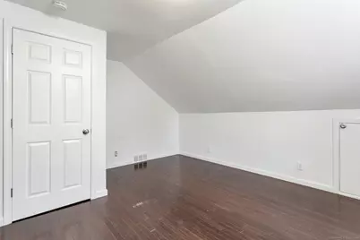 124 Minturn Place, Bridgeport, CT 06606 - Photo 18