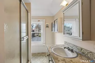 223 Oxford St, Hartford, CT 06105 - Photo 36