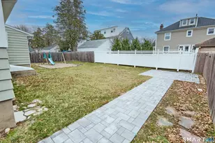 523 W Jackson Ave, Bridgeport, CT 06604 - Photo 4