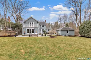 31 Hilltop Dr, Trumbull, CT 06611 - Photo 2