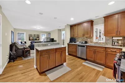 21 Lakeview Boulevard, Avon, CT 06001 - Photo 14