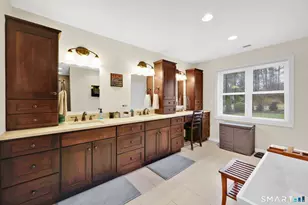 21 Lakeview Blvd, Avon, CT 06001 - Photo 22