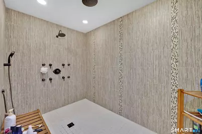 21 Lakeview Boulevard, Avon, CT 06001 - Photo 24