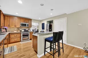 21 Lakeview Blvd, Avon, CT 06001 - Photo 16