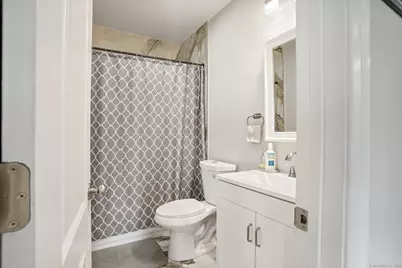 75 Hemlock Street, Bridgeport, CT 06605 - Photo 12