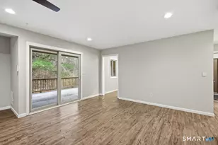 42 Library Ln, Simsbury, CT 06070 - Photo 4