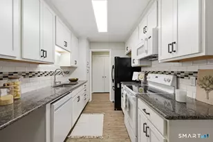 42 Library Ln, Simsbury, CT 06070 - Photo 10