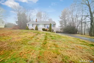 11 Whalley Rd, Trumbull, CT 06611 - Photo 2