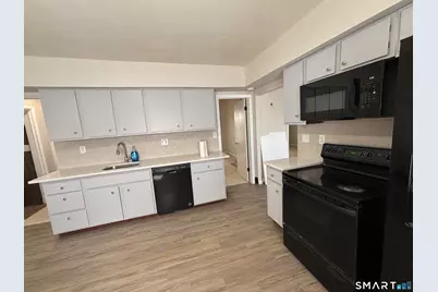 37 Wakefield Court #1, New Britain, CT 06053 - Photo 8