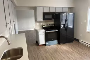 37 Wakefield Ct, New Britain, CT 06053 - Photo 10