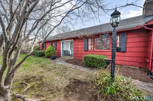 28 Fairview Ave, Wallingford, CT 06492 - Photo 2