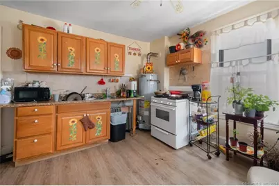 62 Winter Street, New Britain, CT 06051 - Photo 4