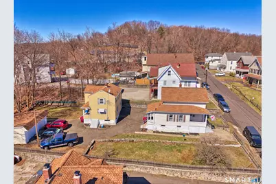 14 Washington Street, Naugatuck, CT 06770 - Photo 2