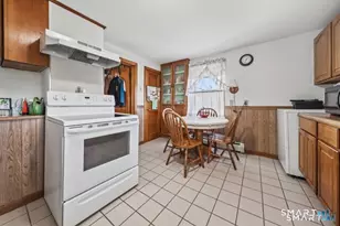 14 Washington St, Naugatuck, CT 06770 - Photo 16