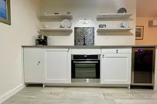 308 Meadowside Rd, Milford, CT 06460 - Photo 18