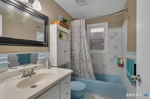 558 Oak St, East Hartford, CT 06118 - Photo 20