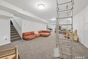 42 Hastings Ln, Stamford, CT 06905 - Photo 20