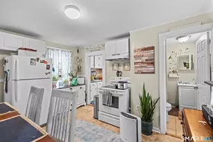 148 Pleasant St, Enfield, CT 06082 - Photo 34