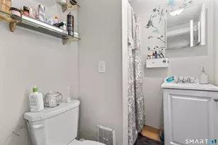 148 Pleasant St, Enfield, CT 06082 - Photo 36