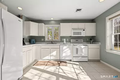 10 Eaton Circle #10, West Hartford, CT 06117 - Photo 6