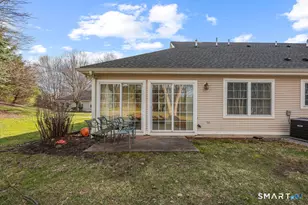 10 Eaton Cir, West Hartford, CT 06117 - Photo 32