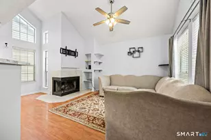 215 Carriage Crossing Ln, Middletown, CT 06457 - Photo 4