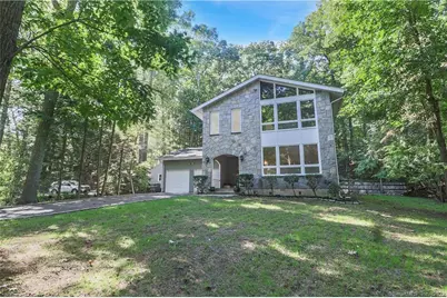35 Jordan Lane, Stamford, CT 06903 - Photo 4