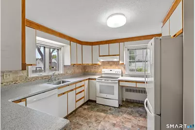 160 Sedgwick Road, West Hartford, CT 06107 - Photo 10