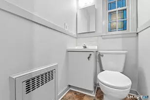 160 Sedgwick Rd, West Hartford, CT 06107 - Photo 16