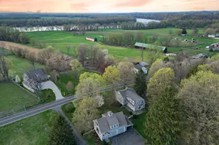 131 Tryon St, Glastonbury, CT 06073 - Photo 2