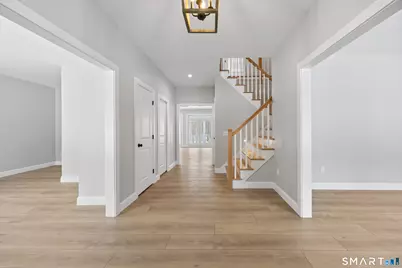 27 Greenwich Place, Colchester, CT 06415 - Photo 2