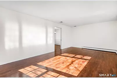 8 Woodlawn Drive, Bethel, CT 06801 - Photo 4