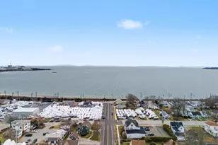 11 Smith Ave, East Lyme, CT 06357 - Photo 4