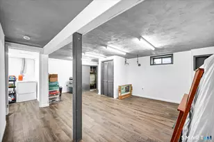 30 Clinton Pl, Wallingford, CT 06492 - Photo 18