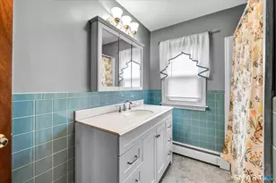 30 Clinton Pl, Wallingford, CT 06492 - Photo 24