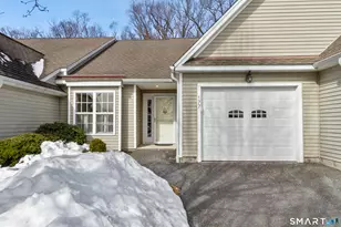 177 Julia Ct, Newtown, CT 06482 - Photo 2