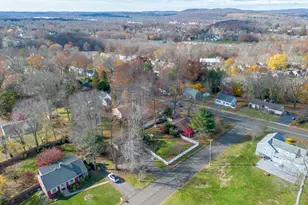 357 Long Hill Rd, Wallingford, CT 06492 - Photo 34