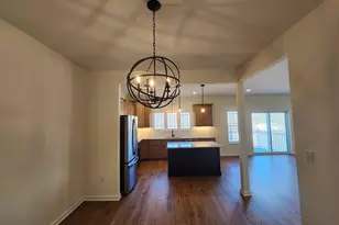 100 Mulholland Wy, North Haven, CT 06473 - Photo 8