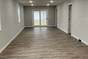 31 Hinman St, West Haven, CT 06516 - Photo 6