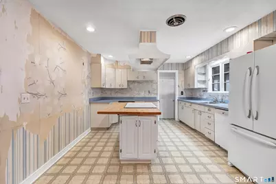 13 Calhoun Avenue, Trumbull, CT 06611 - Photo 8